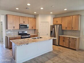 1260 Treasure Trl in Apache Junction, AZ - Building Photo - Building Photo