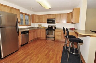 2533 Leopold Way, Unit 2533 Leopold in Sun Prairie, WI - Building Photo - Building Photo