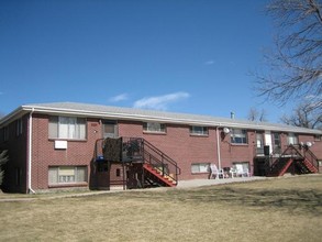 7562-7576 Quitman St in Westminster, CO - Foto de edificio - Building Photo