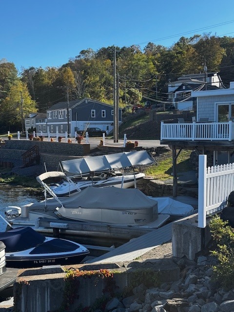 23 Old Lake Rd, Unit Apartment 3