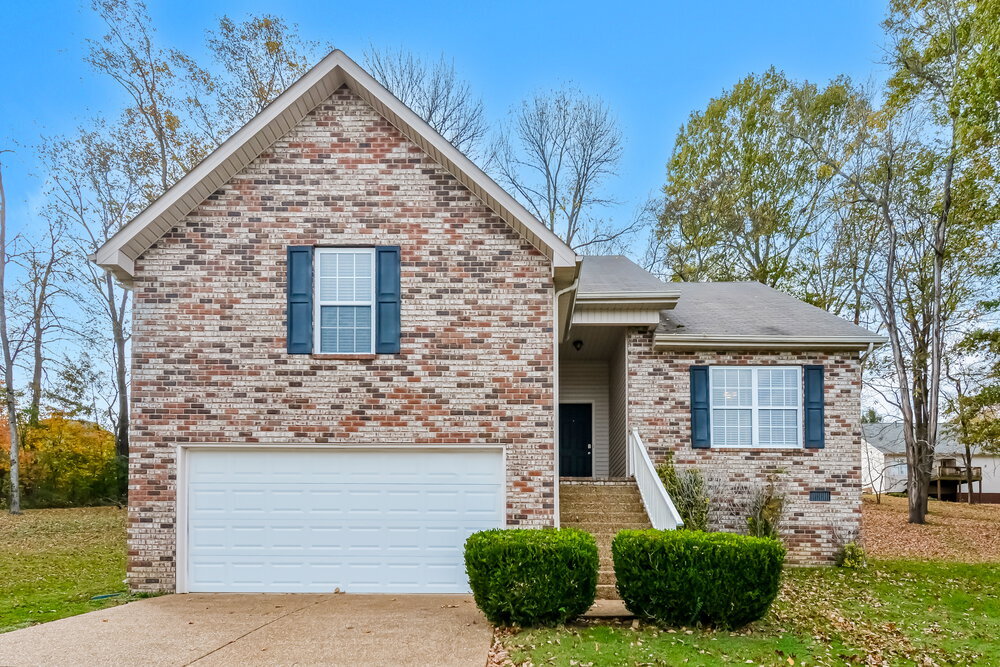 2030 Patrick Way in Spring Hill, TN - Building Photo