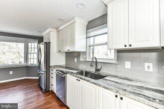 2009 Wellfleet Ct in Falls Church, VA - Building Photo - Building Photo
