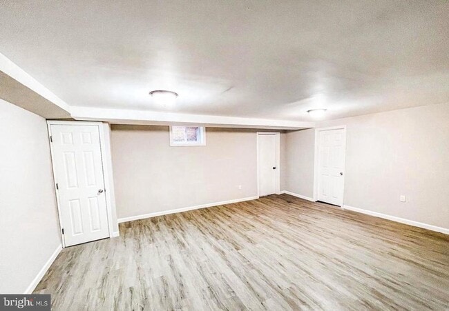 520 W 38th St