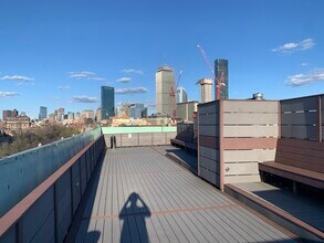 464 Commonwealth Avenue, Unit 306 in Boston, MA - Building Photo - Building Photo