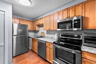 11 Gibbs St in Worcester, MA - Building Photo - Building Photo