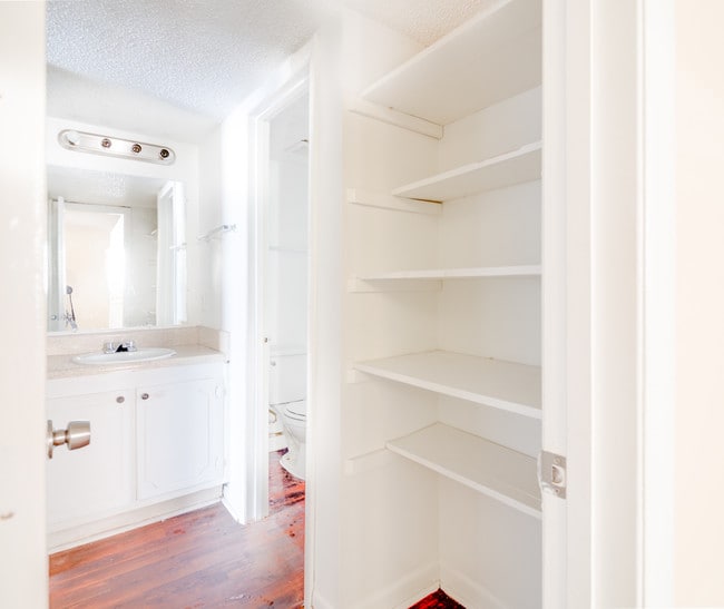 Clay Landings Apartments in Birmingham, AL - Building Photo - Building Photo