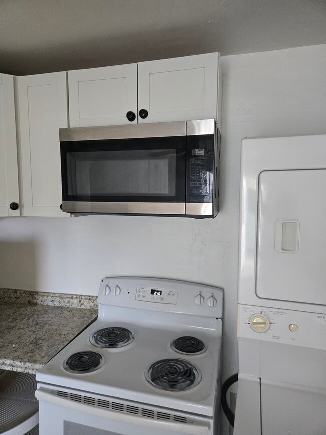 6218 SW 32nd St, Unit 2 in Miramar, FL - Building Photo - Building Photo
