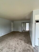 3704 Parkway Blvd in Two Rivers, WI - Building Photo - Building Photo