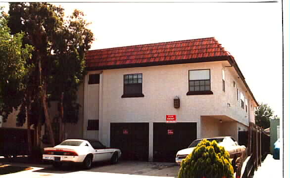 Casa Blanca in San Diego, CA - Building Photo - Building Photo