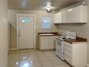 3932 Locke Ave in Fort Worth, TX - Building Photo - Building Photo