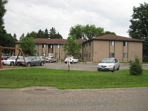 West Court in Waterville, MN - Building Photo