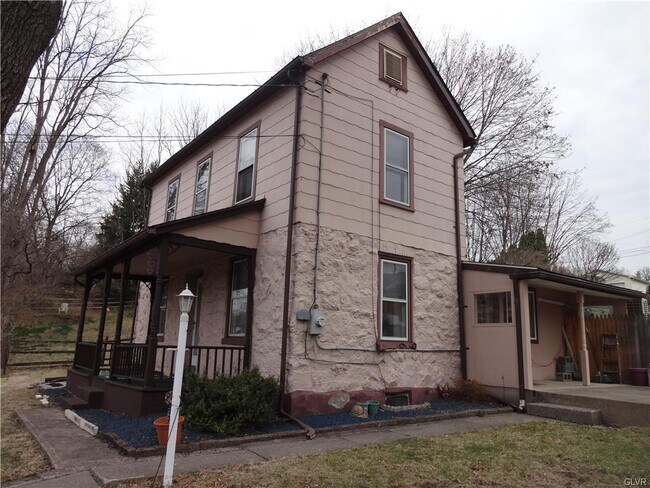 1864 1st St in Bethlehem, PA - Building Photo - Building Photo