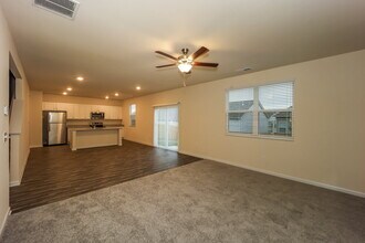 372 Hamilton Pointe Dr in Mcdonough, GA - Building Photo - Building Photo