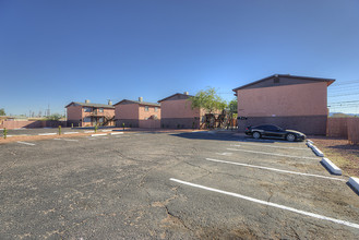 Taylor Street Apartments in Phoenix, AZ - Building Photo - Building Photo