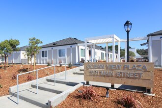 Ocean View Plaza in Half Moon Bay, CA - Foto de edificio - Primary Photo
