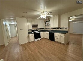 2508 Mcclure St in Irving, TX - Building Photo