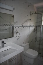 49 NW 35th St in Miami, FL - Building Photo - Building Photo