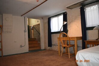 533 Elizabeth St, Unit 2 in Ann Arbor, MI - Building Photo - Building Photo