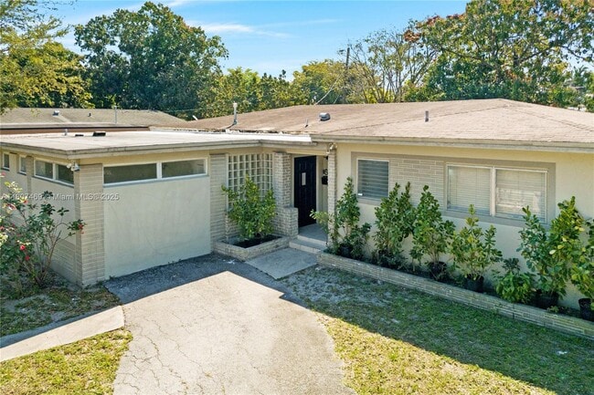 50 NE 132nd Terrace in North Miami, FL - Building Photo - Building Photo
