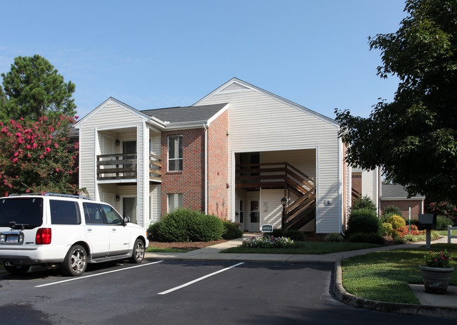 Windsor Arms in Siler City, NC - Foto de edificio - Building Photo