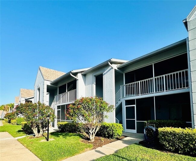 6713 Stone River Rd in Bradenton, FL - Building Photo - Building Photo