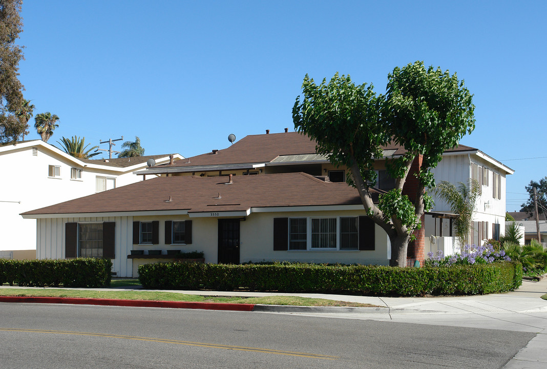 712-718 Empire Ave in Ventura, CA - Building Photo