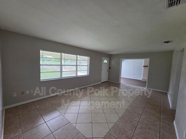 2731 W 10th St in Lakeland, FL - Building Photo - Building Photo