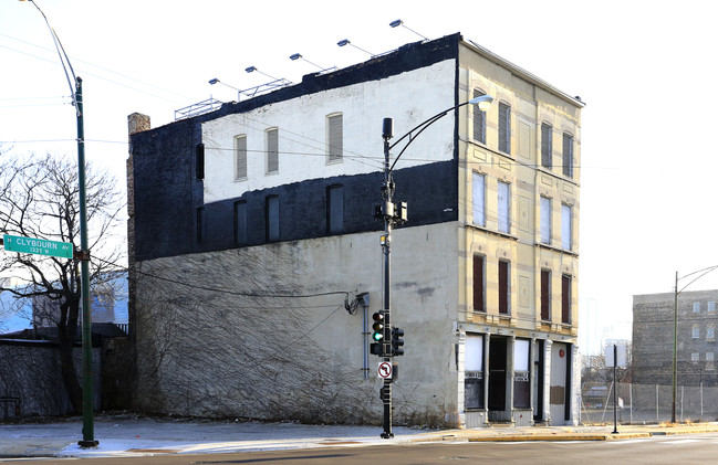 1329-1331 N Clybourn Ave