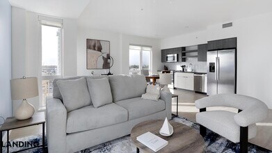 707 S Farmer Ave in Tempe, AZ - Foto de edificio - Building Photo