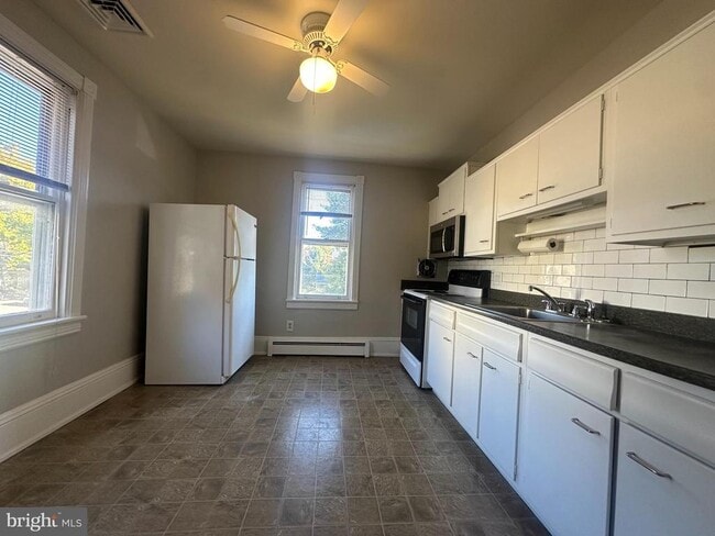 165 S Main St in Doylestown, PA - Building Photo - Building Photo