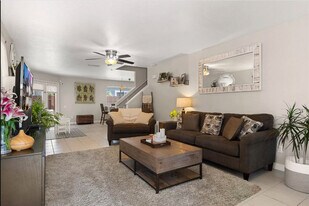 35 Patricia Way in Roseville, CA - Building Photo