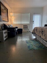 1060 Pennsylvania Ave in Miami Beach, FL - Building Photo - Building Photo