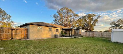 1008 York Ct in Brandon, FL - Building Photo - Building Photo
