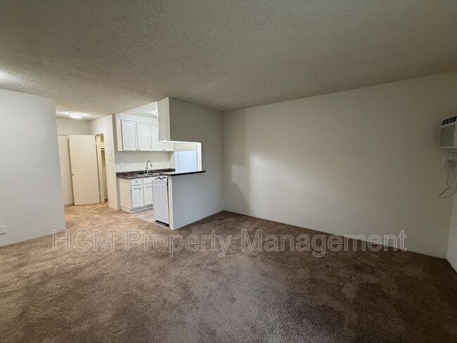 11450 Calvert St in Los Angeles, CA - Building Photo - Building Photo