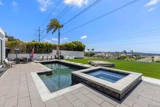 3325 Caminito Daniella in Del Mar, CA - Building Photo - Building Photo