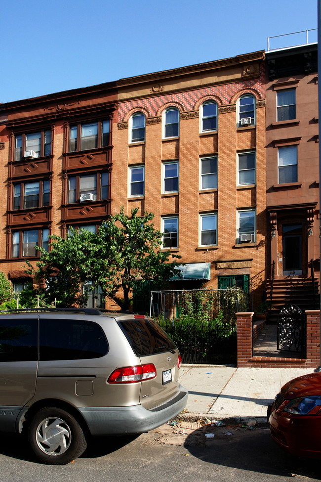 87 2nd Pl in Brooklyn, NY - Foto de edificio - Building Photo