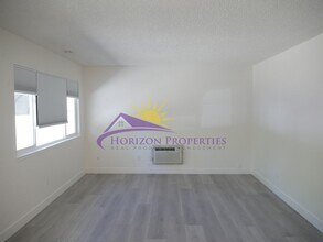 908 Dornajo Way in Sacramento, CA - Building Photo - Building Photo