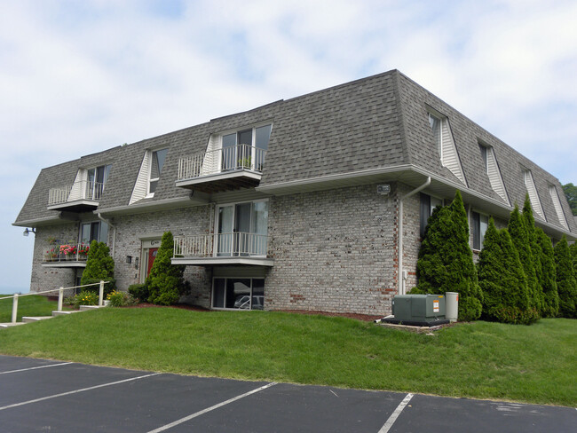 3622 Lakeshore Dr, Unit G8 in St. Joseph, MI - Building Photo - Building Photo