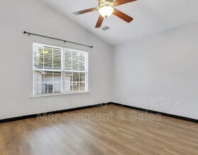 7883 Park Gate Dr in North Charleston, SC - Building Photo - Building Photo