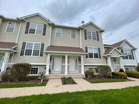 1624 Fieldstone Dr N in Shorewood, IL - Building Photo