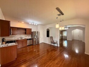 9609 Landon Lake Dr in Pearland, TX - Building Photo - Building Photo