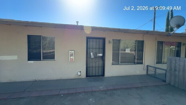 property at 529 E Kaweah Ave