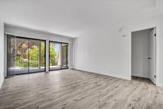 898 S Lemon St in Anaheim, CA - Building Photo - Building Photo