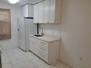 301 NW 177th St in Miami, FL - Building Photo - Building Photo
