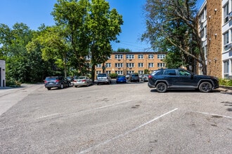 2629 W 43rd in Minneapolis, MN - Foto de edificio - Building Photo