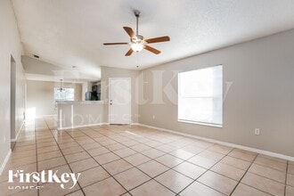 7432 Little Pond Ct in Orlando, FL - Foto de edificio - Building Photo