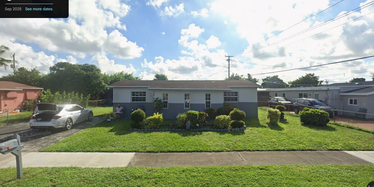 20901 NW 31st Ave in Miami Gardens, FL - Building Photo