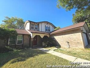 8339 Bluff Bend Dr in San Antonio, TX - Building Photo - Building Photo