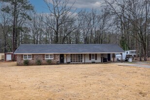 99 Southview Dr in Fortson, GA - Building Photo
