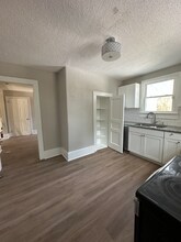 2715 Cole Rd in Winston-Salem, NC - Foto de edificio - Building Photo